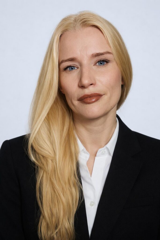 psycholog szkolny i edukatorka matematyki, trenerka TUS. Specjalizuję się w analizie danych oraz automatyzacji procesów, wspierając tworzenie uporządkowanych, efektywnych działań w projektach edukacyjnych i rozwojowych. Łączę podejście psychologiczne z praktycznym projektowaniem rozwiązań i komunikacją w social media.